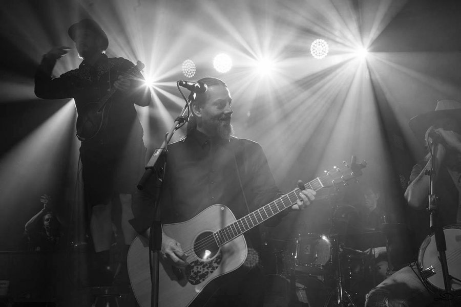 Kapela Divokej Bill sa teší na slovenských fanúšikov a zverejňuje termíny akustického turné